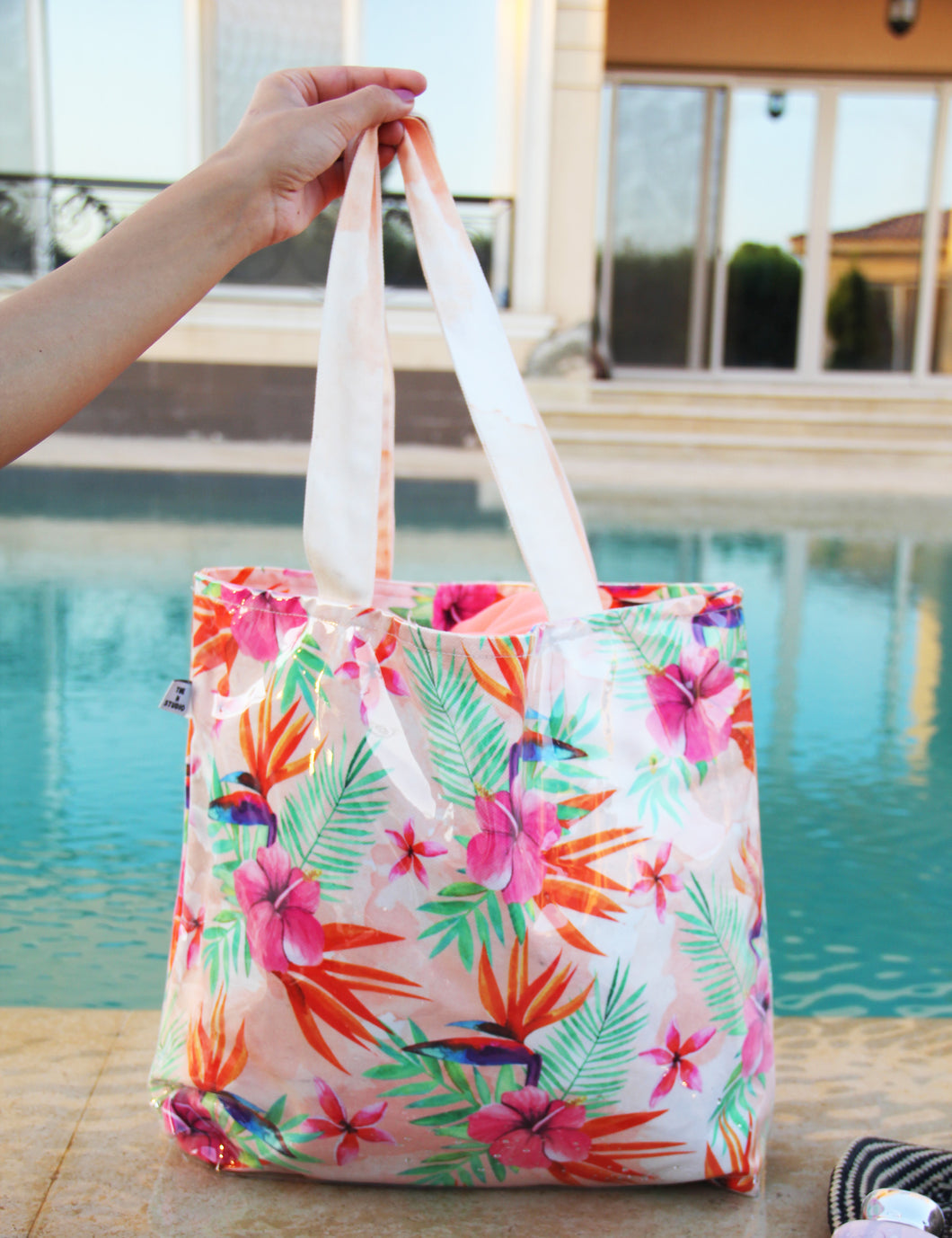 Hibiscus beach bag